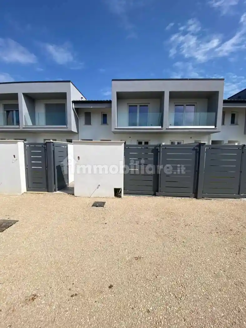 Villetta a schiera in vendita a Nettuno