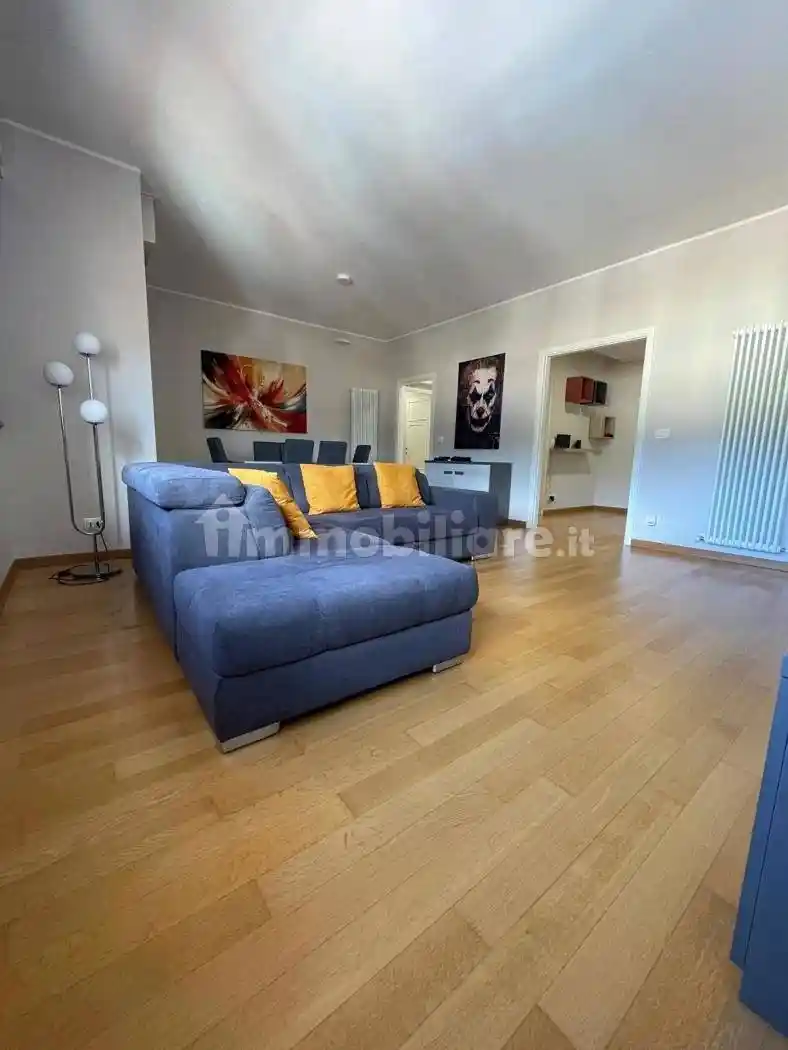 Appartamento in vendita a Cascina