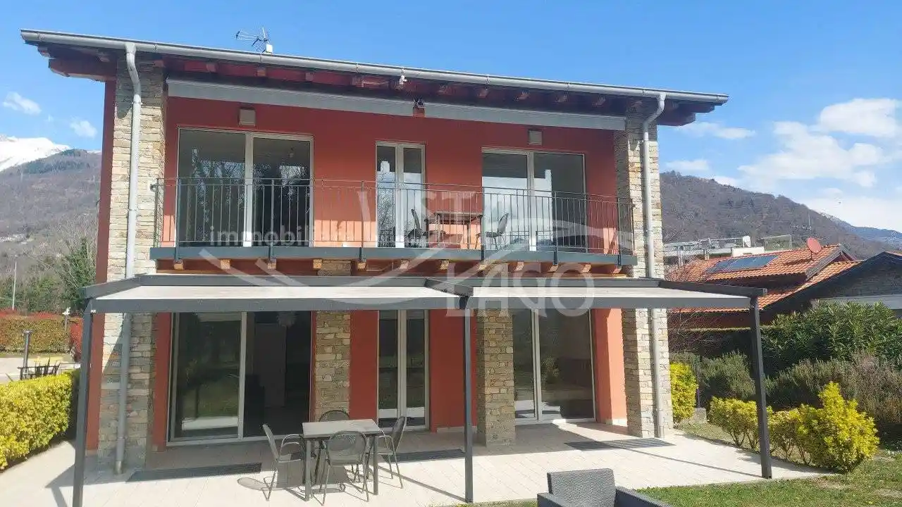 Appartamento in vendita a Gravedona ed Uniti