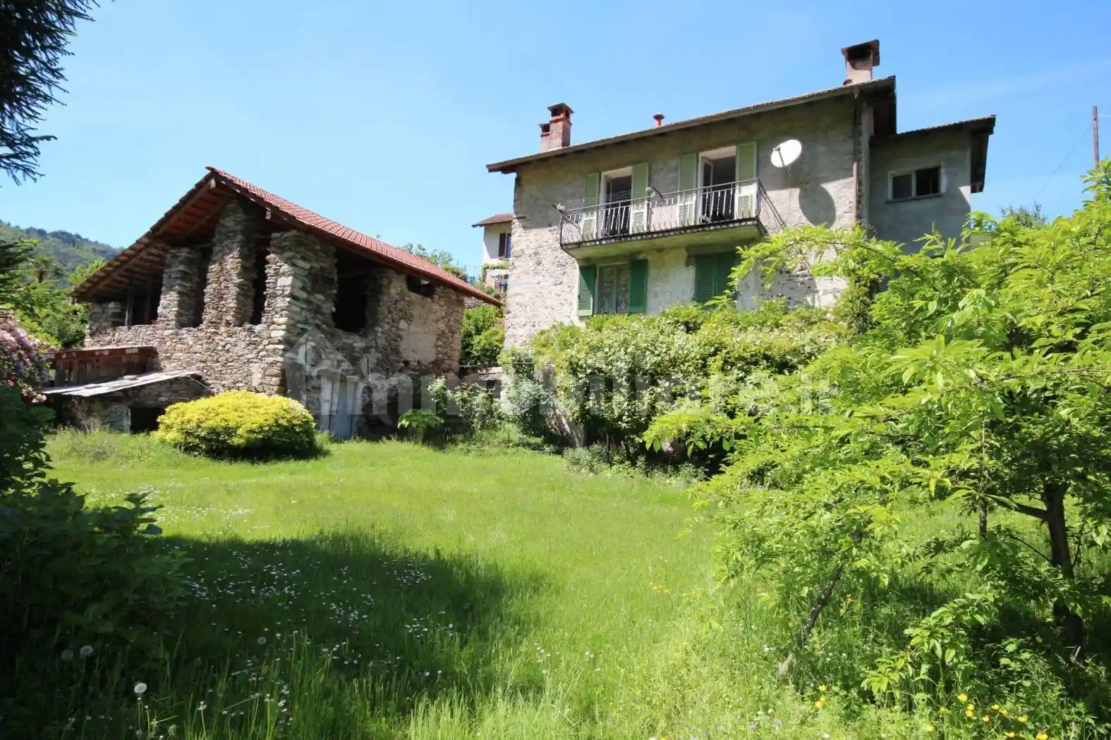 Casa indipendente in vendita a Cannobio