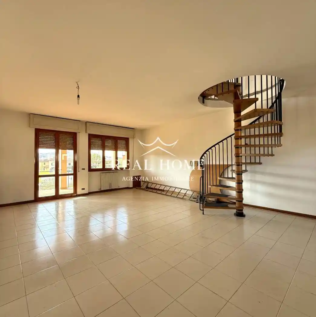 Appartamento in vendita a Carmignano