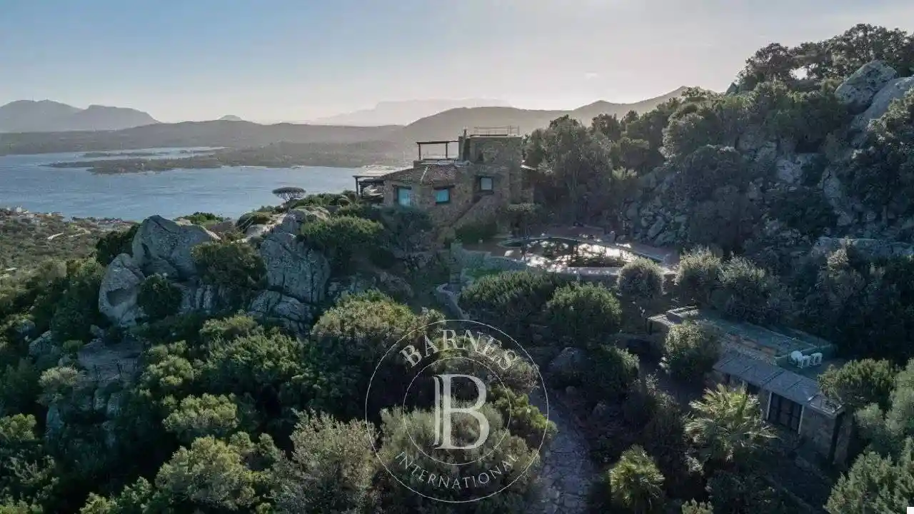 Villa in vendita a Olbia