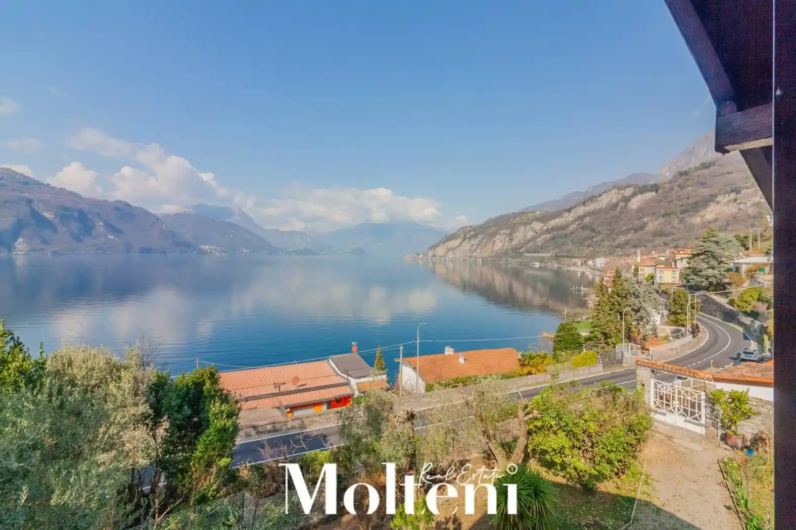 Villa in vendita a Mandello del Lario