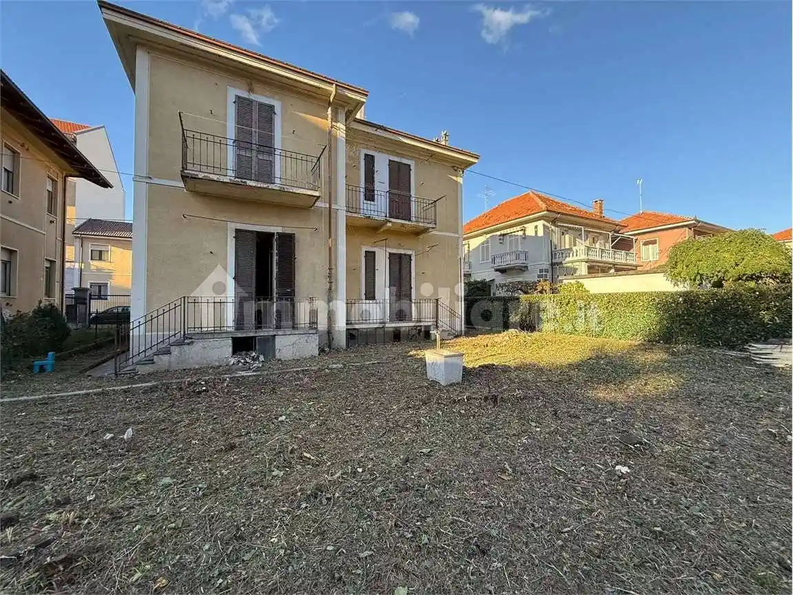 Villa in vendita a Pinerolo