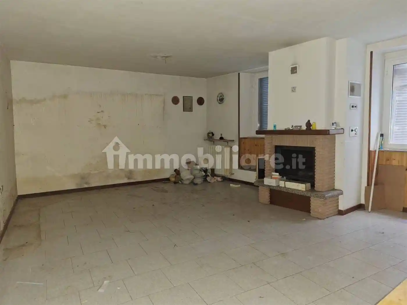 Palazzo - Edificio in vendita a San Severino Marche