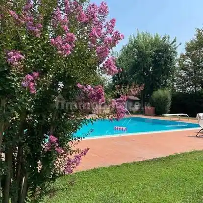 Casa indipendente in vendita a Piacenza