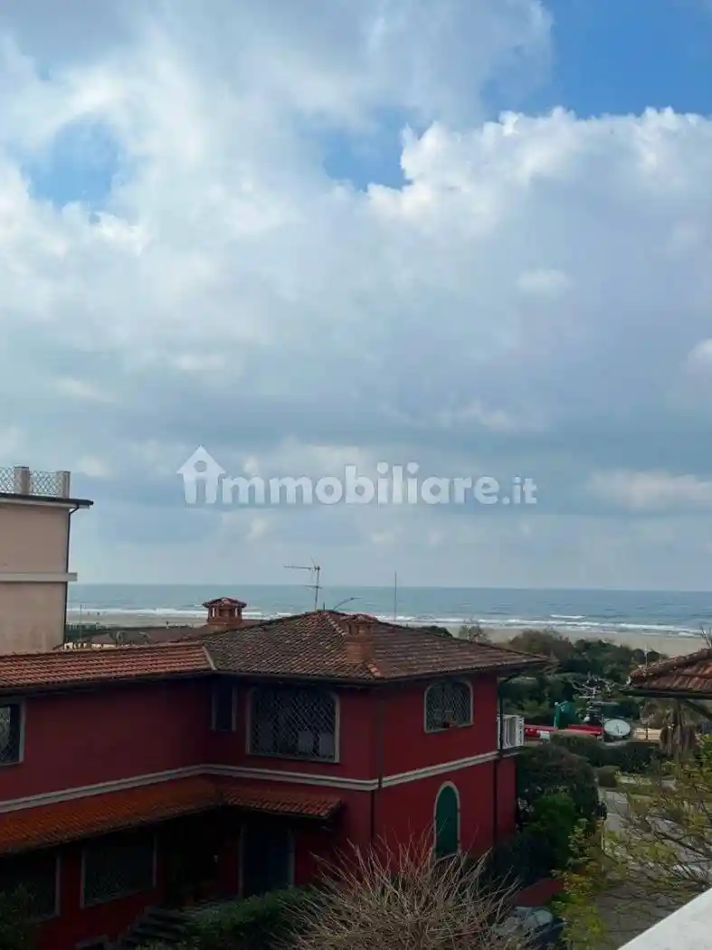 Attico - Mansarda in affitto a Pietrasanta