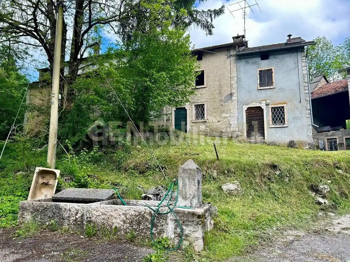 Rustico - Casale in vendita a Velo Veronese
