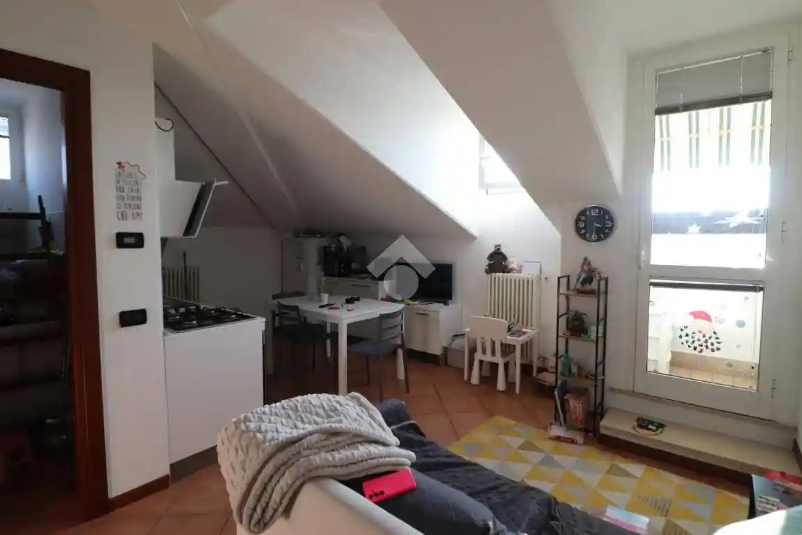 Appartamento in affitto a Roverbella