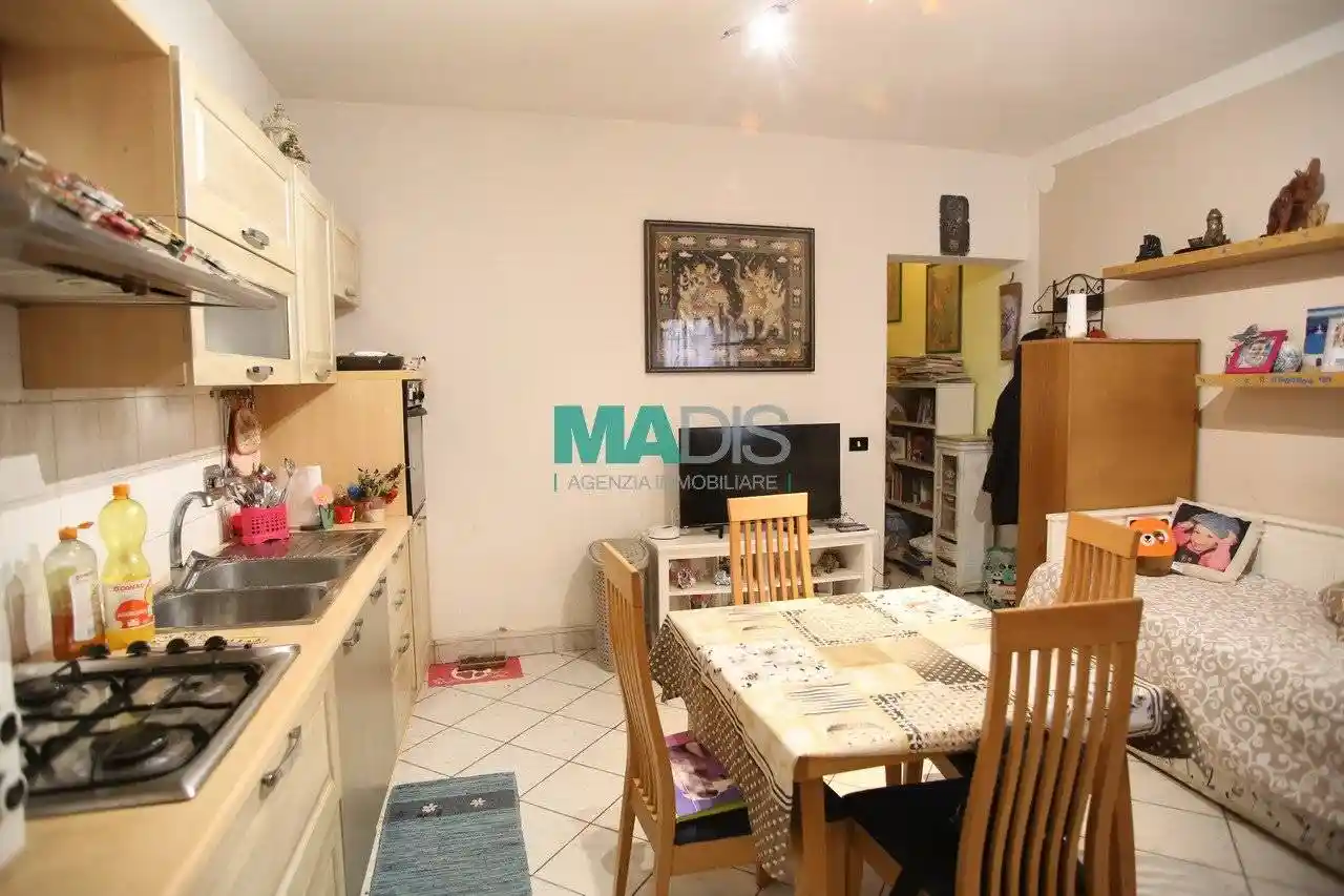 Casa indipendente in vendita a Prato