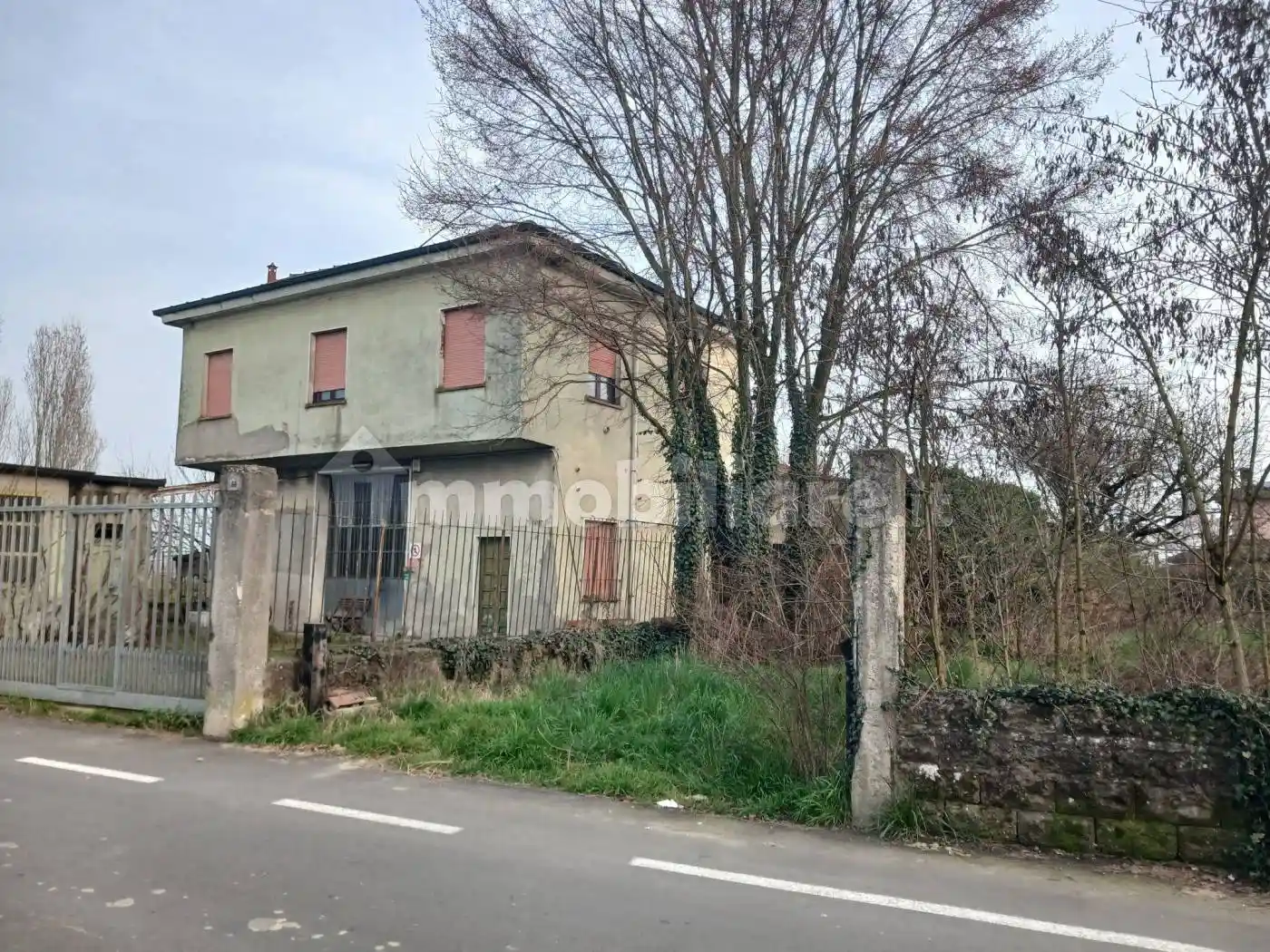 Palazzo - Edificio in vendita a Bascapè