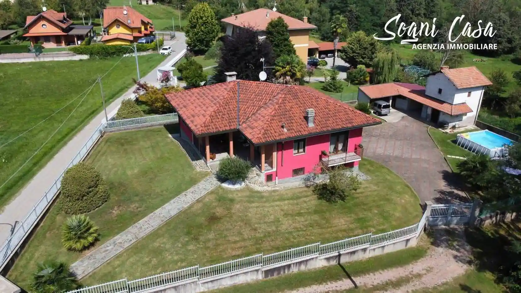 Villa in vendita a Cureggio