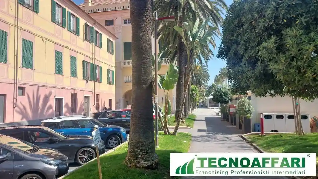 Appartamento in vendita a Finale Ligure