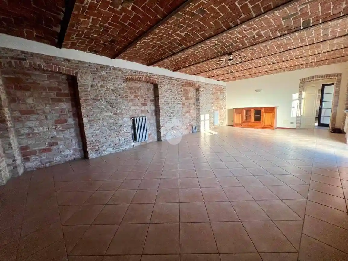 Appartamento in affitto a Alba