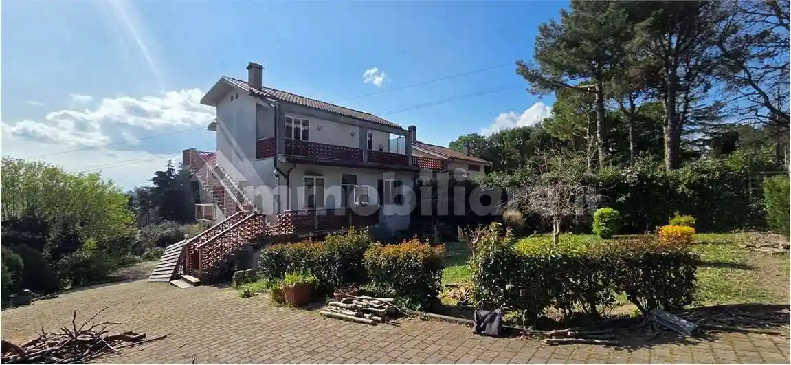 Casa indipendente in vendita a Ancona