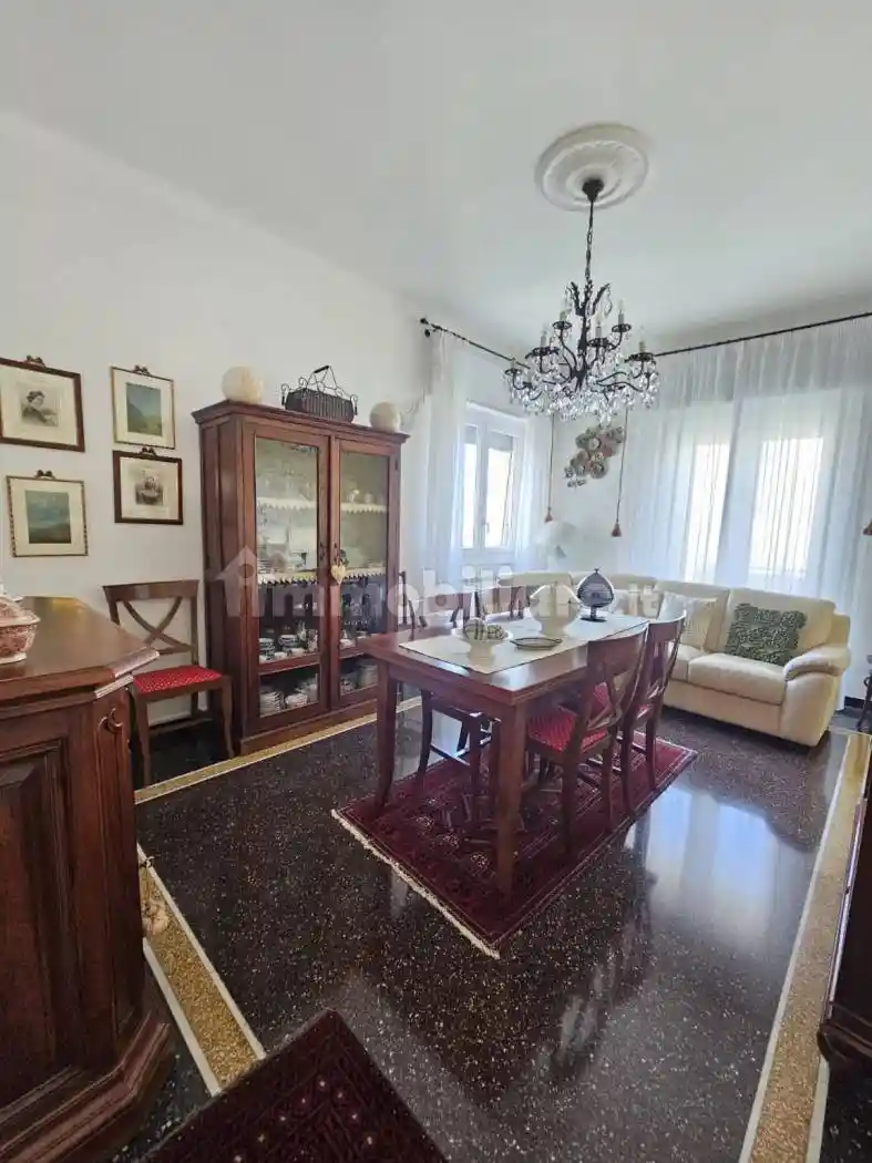 Appartamento in vendita a Genova
