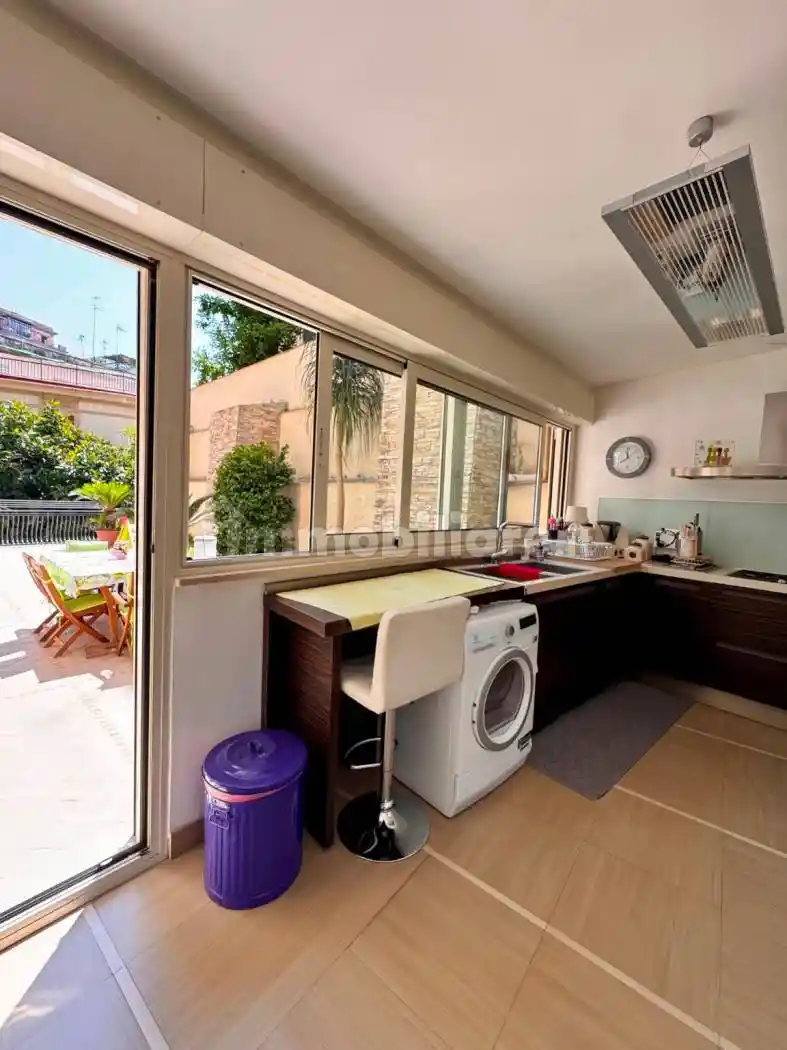 Appartamento in vendita a Napoli