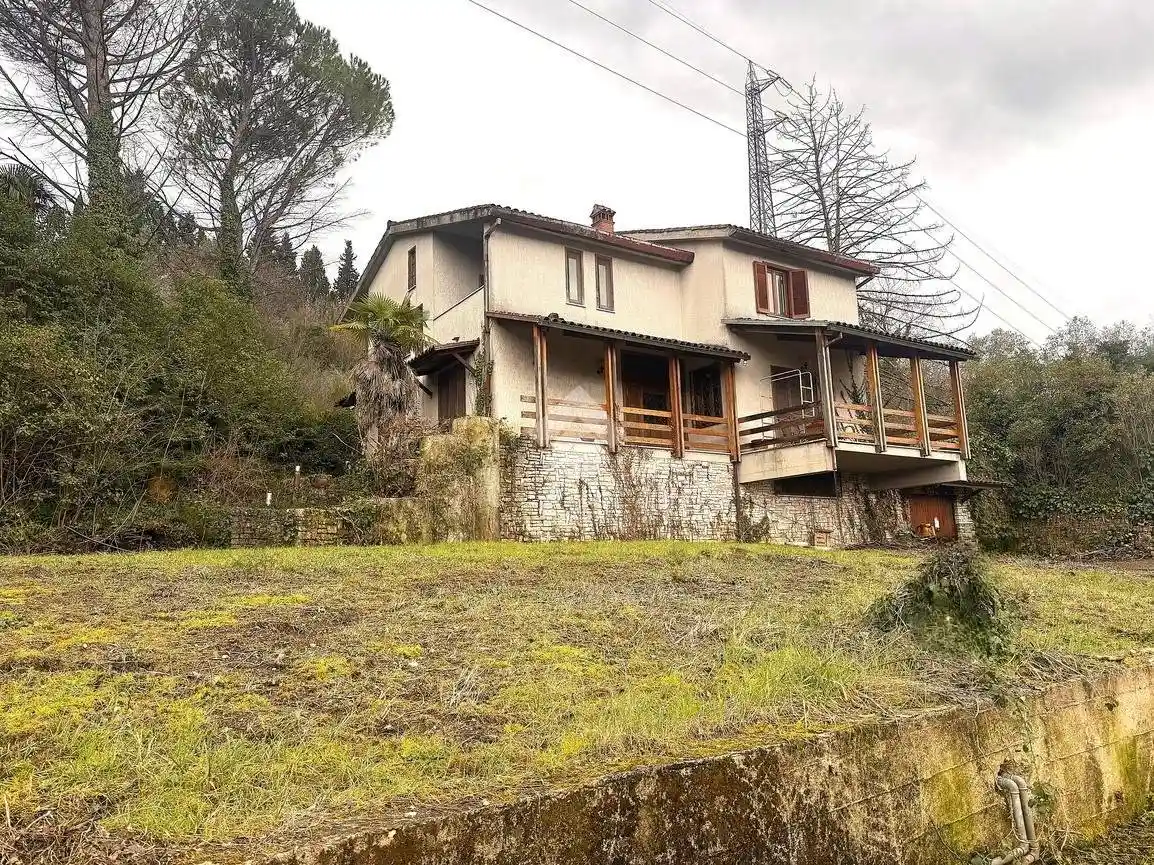 Casa indipendente in vendita a Terni