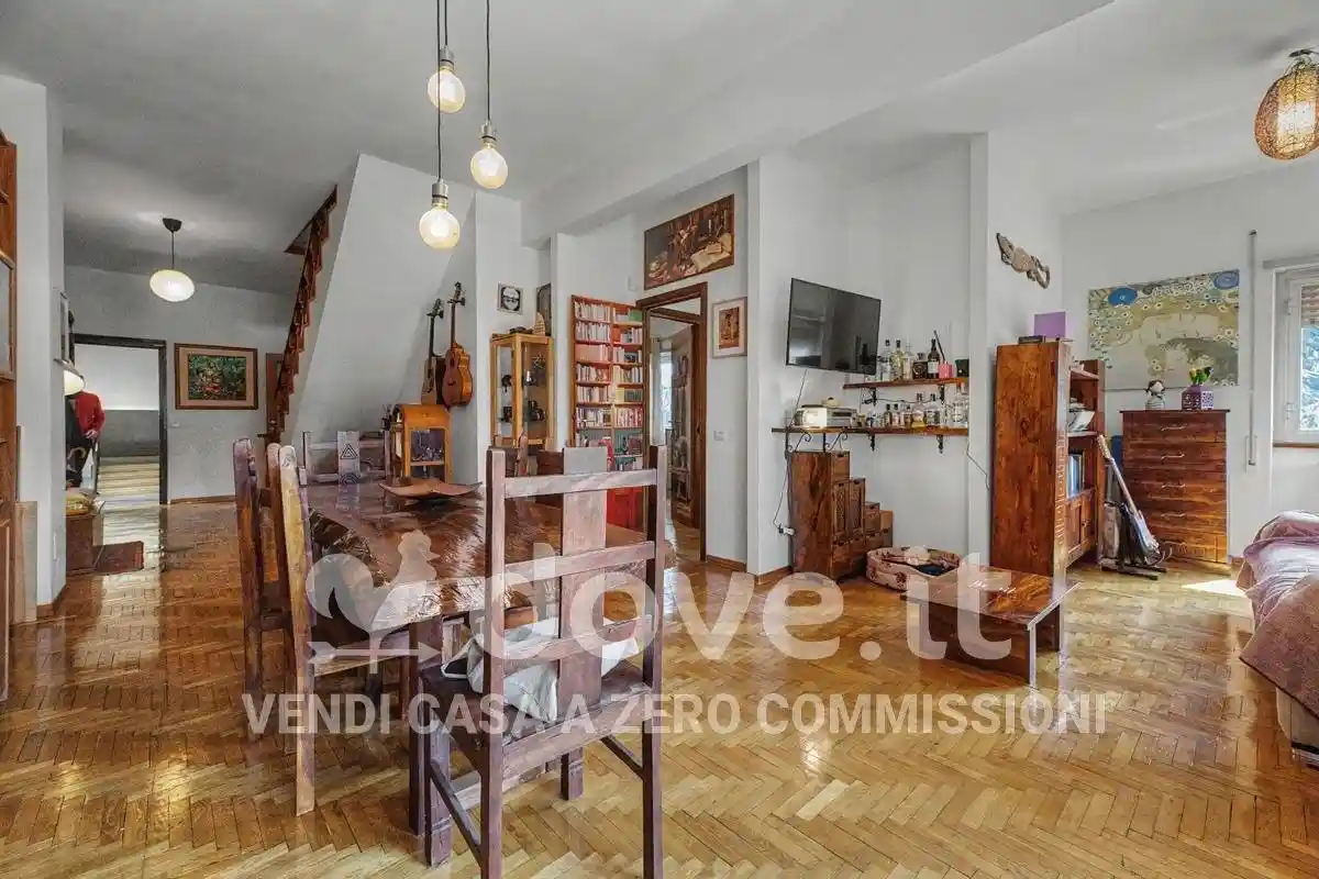 Appartamento in vendita a Roma