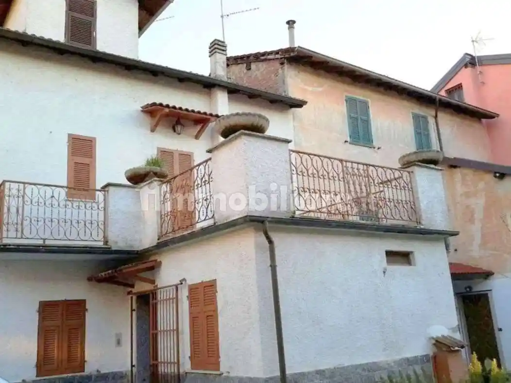 Casa indipendente in vendita a Francavilla Bisio