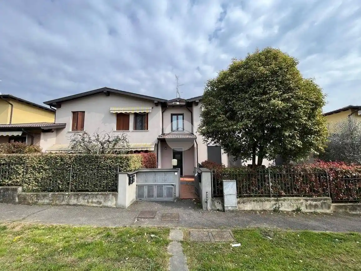 Appartamento in vendita a Cazzago San Martino