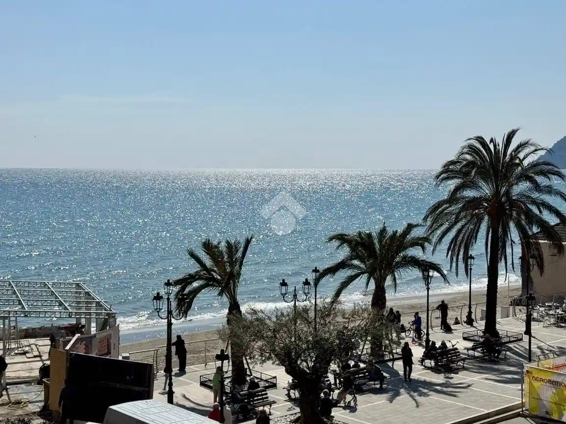 Appartamento in vendita a Alassio