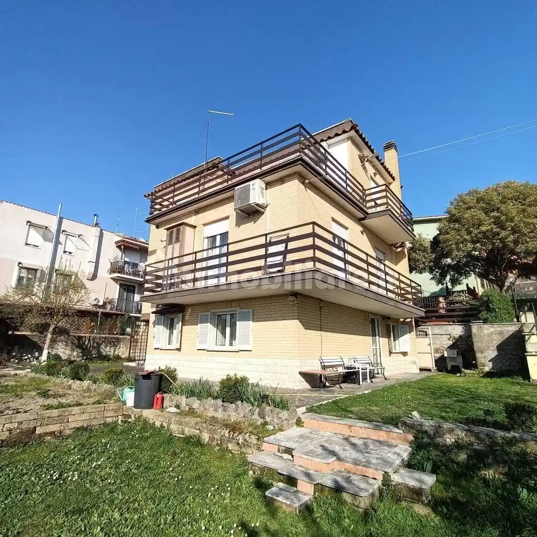 Villa in vendita a Roma