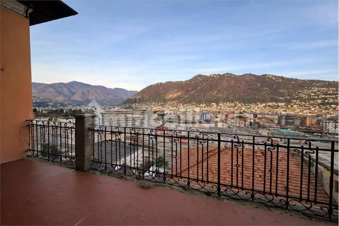 Appartamento in vendita a Como