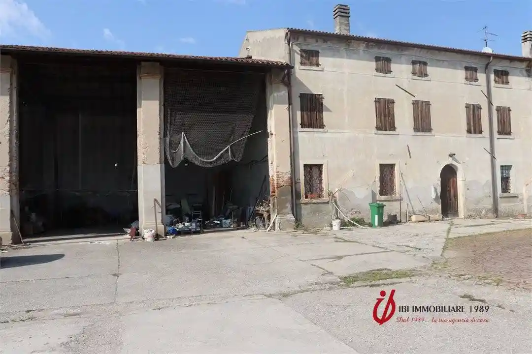 Rustico - Casale in vendita a Erbè