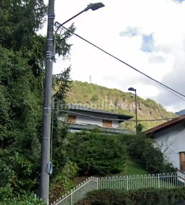 Villa in vendita a Cortenova