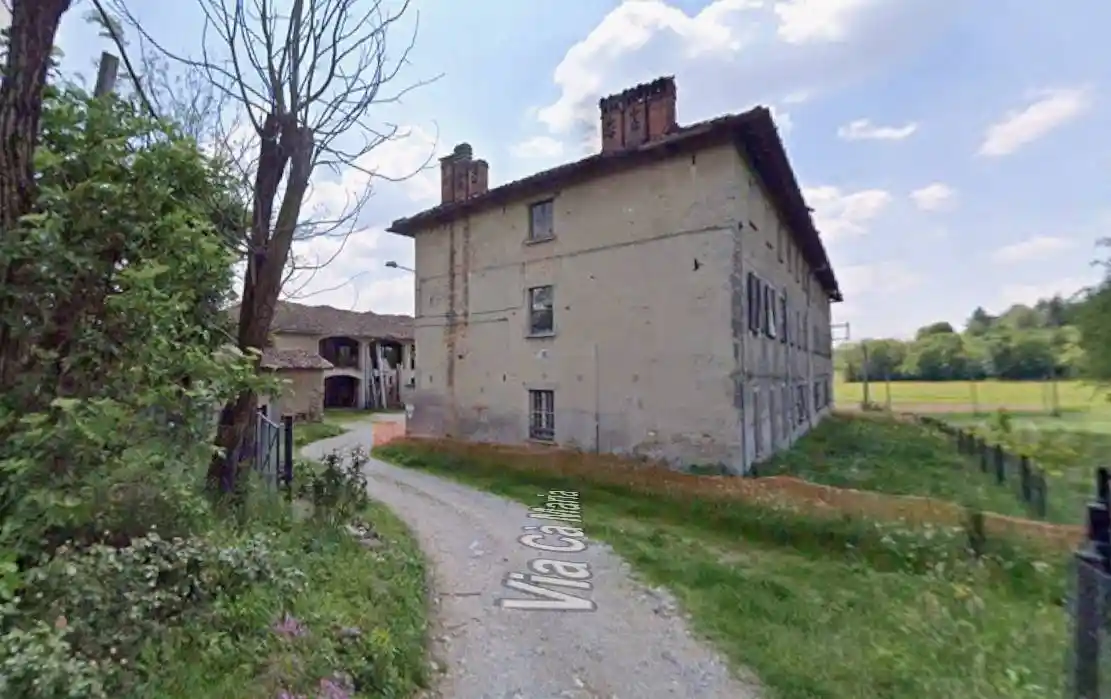 Palazzo - Stabile in vendita a Lurago d'Erba