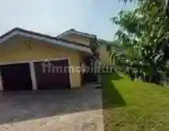 Casa indipendente in vendita a Monticello Conte Otto