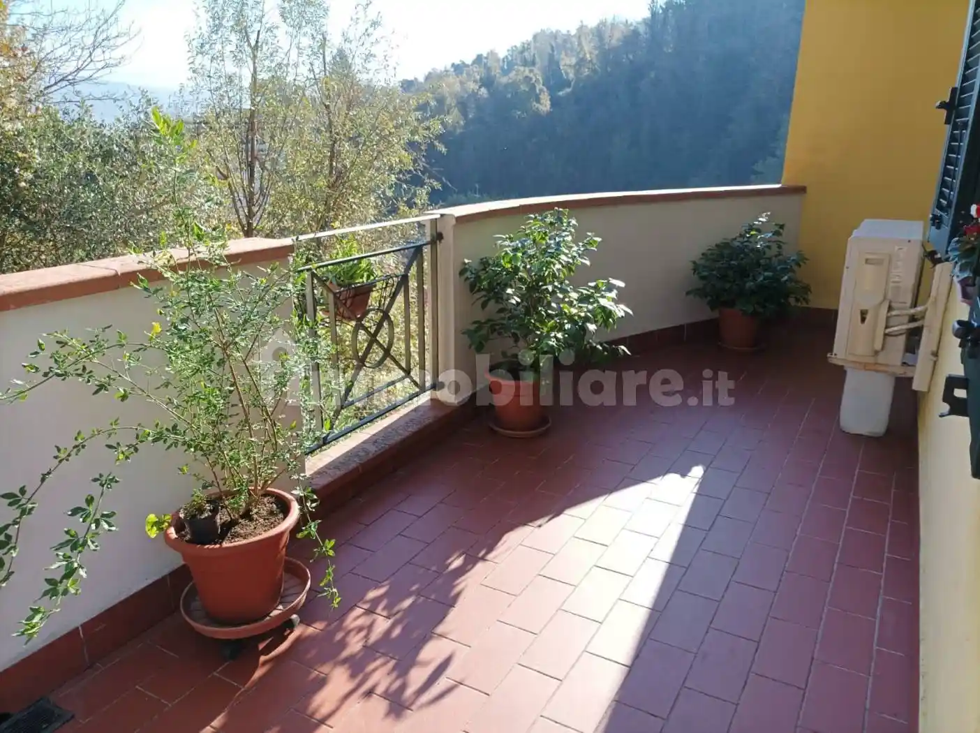 Appartamento in vendita a Vezzano Ligure