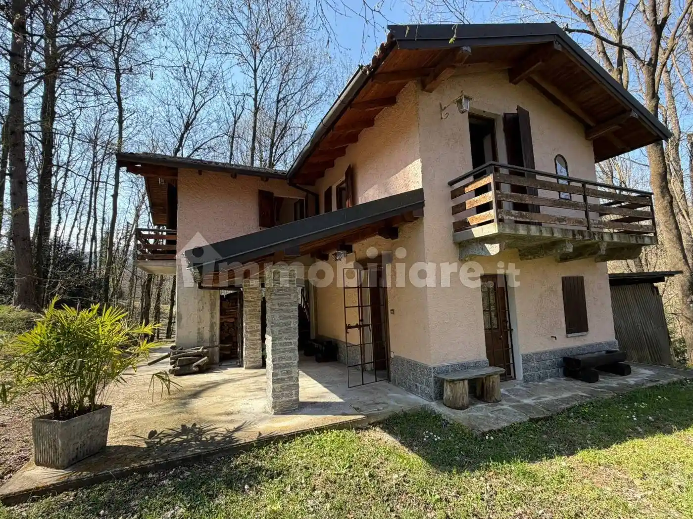 Villa in vendita a Meina