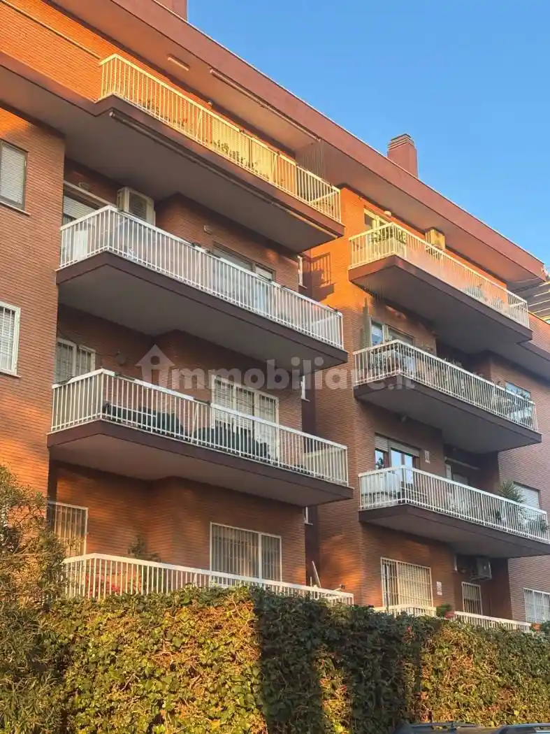 Palazzo - Edificio in affitto a Roma