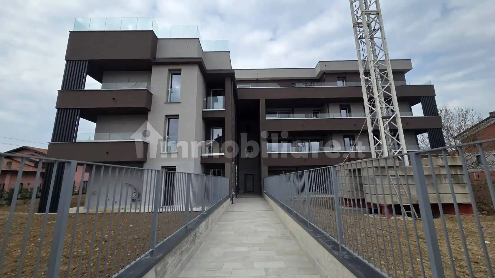 Appartamento in vendita a Lomagna