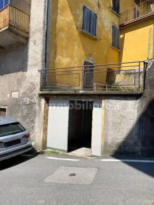 Palazzo - Stabile in vendita a Sovere