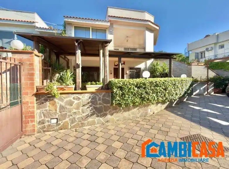 Villa in vendita a Isola delle Femmine