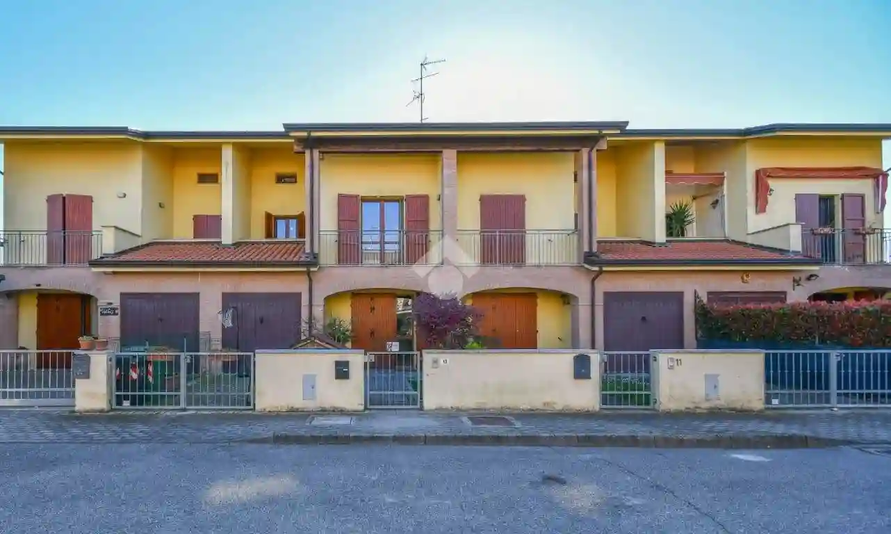 Villetta a schiera - foto 2