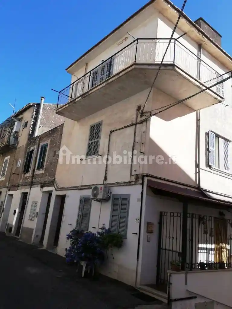 Appartamento in vendita a Guidonia Montecelio