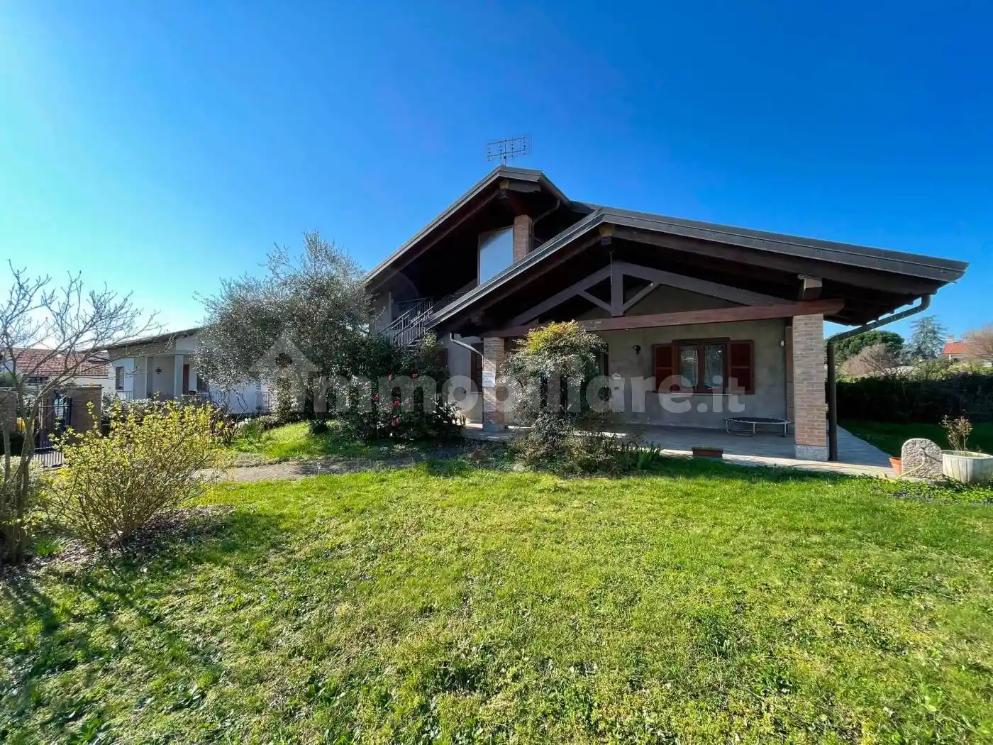 Villa in vendita a Roppolo