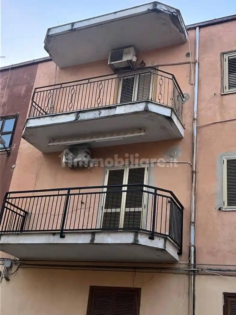 Palazzo - Edificio in vendita a Corigliano-Rossano