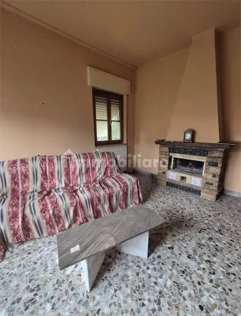 Casa indipendente in vendita a Carrara
