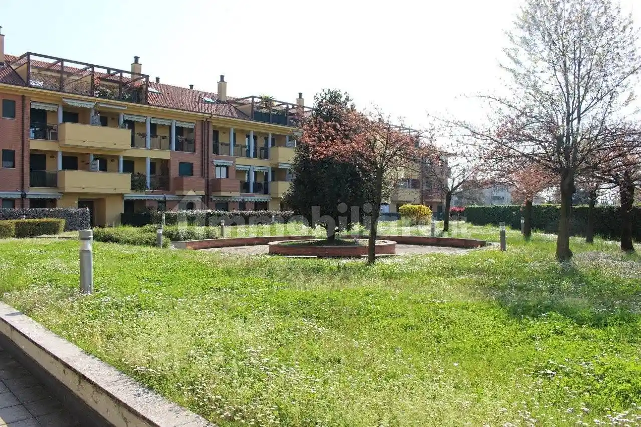 Appartamento in vendita a Rho