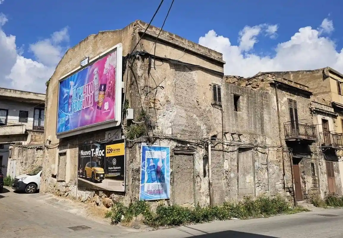 Palazzo - Edificio in vendita a Palermo