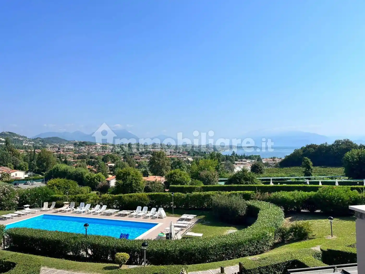 Appartamento in affitto a Padenghe sul Garda