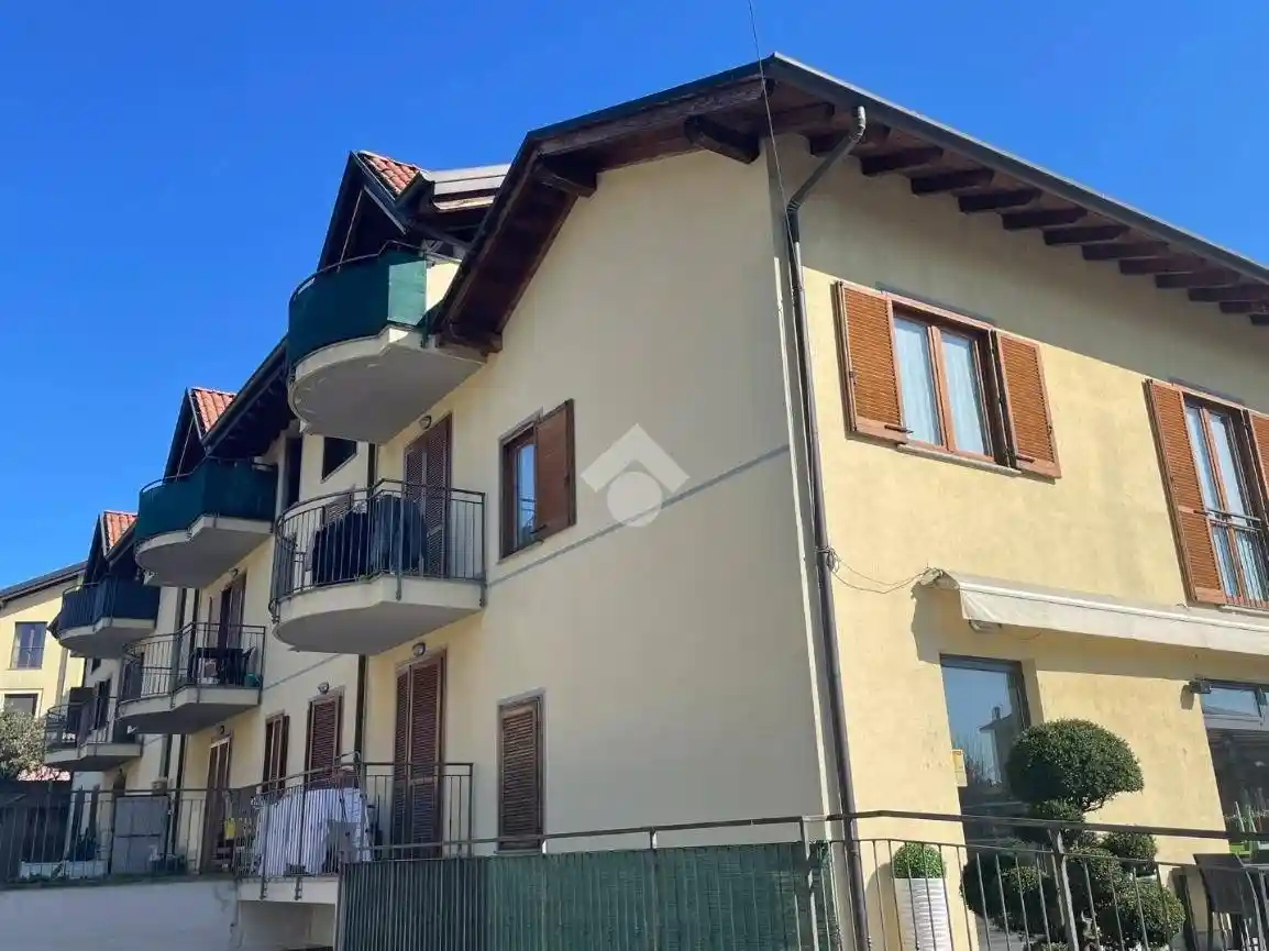 Appartamento in vendita a Cardano al Campo