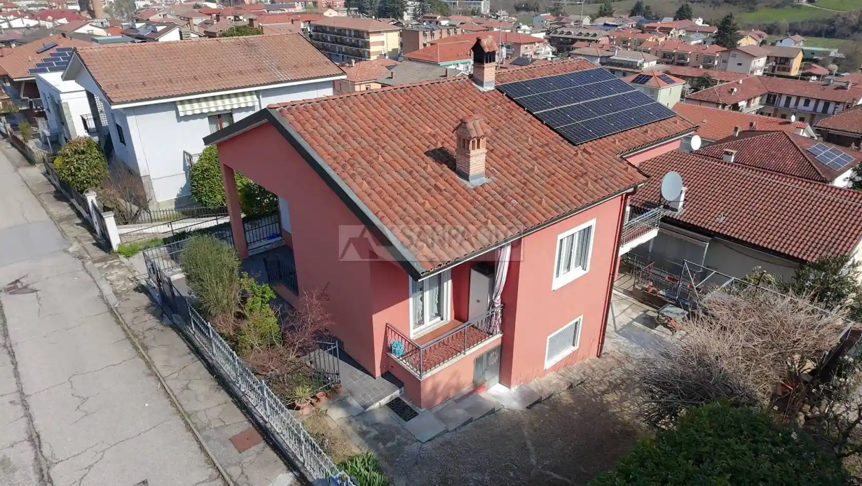 Villa in vendita a Alba