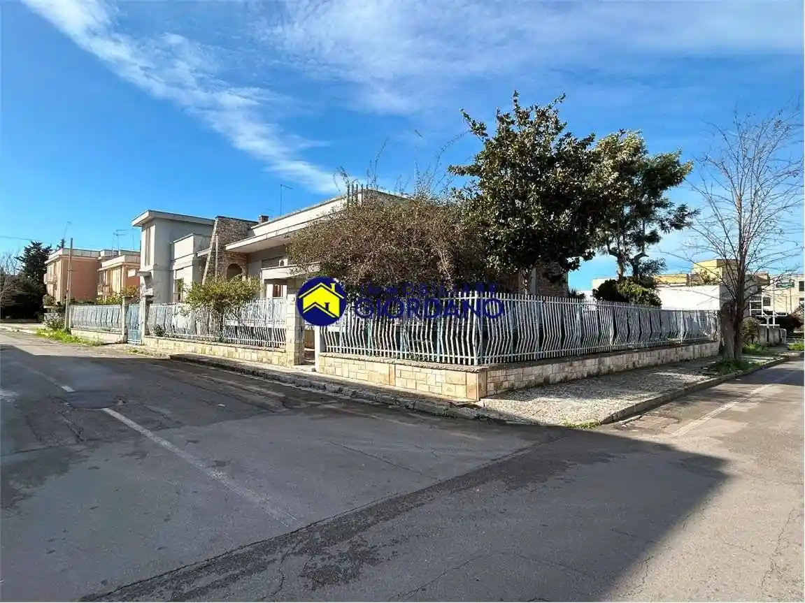 Villa in vendita a Squinzano