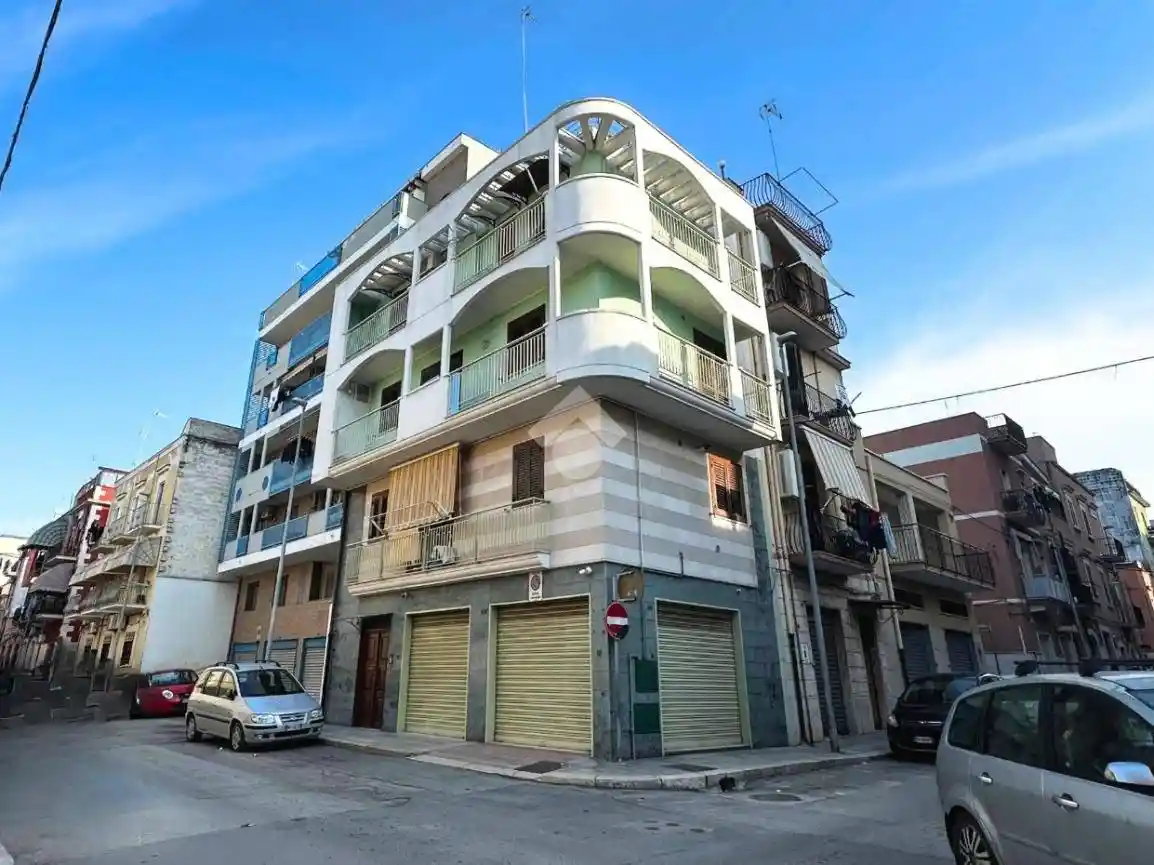 Palazzo - Edificio in vendita a Barletta